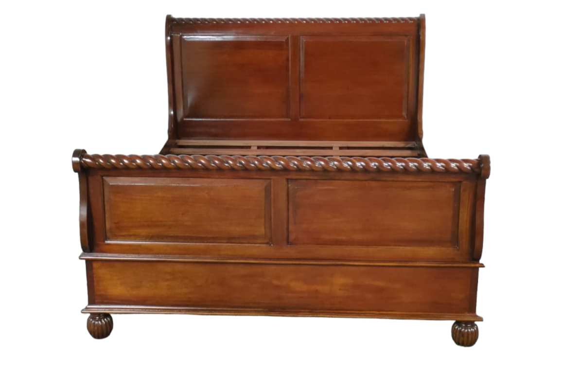 CAMA TRINEO TORCIDO